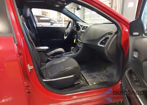 2013 Dodge Avenger R/T z USA, uszkodzony, nr VIN 1C3CDZBG9DN685273